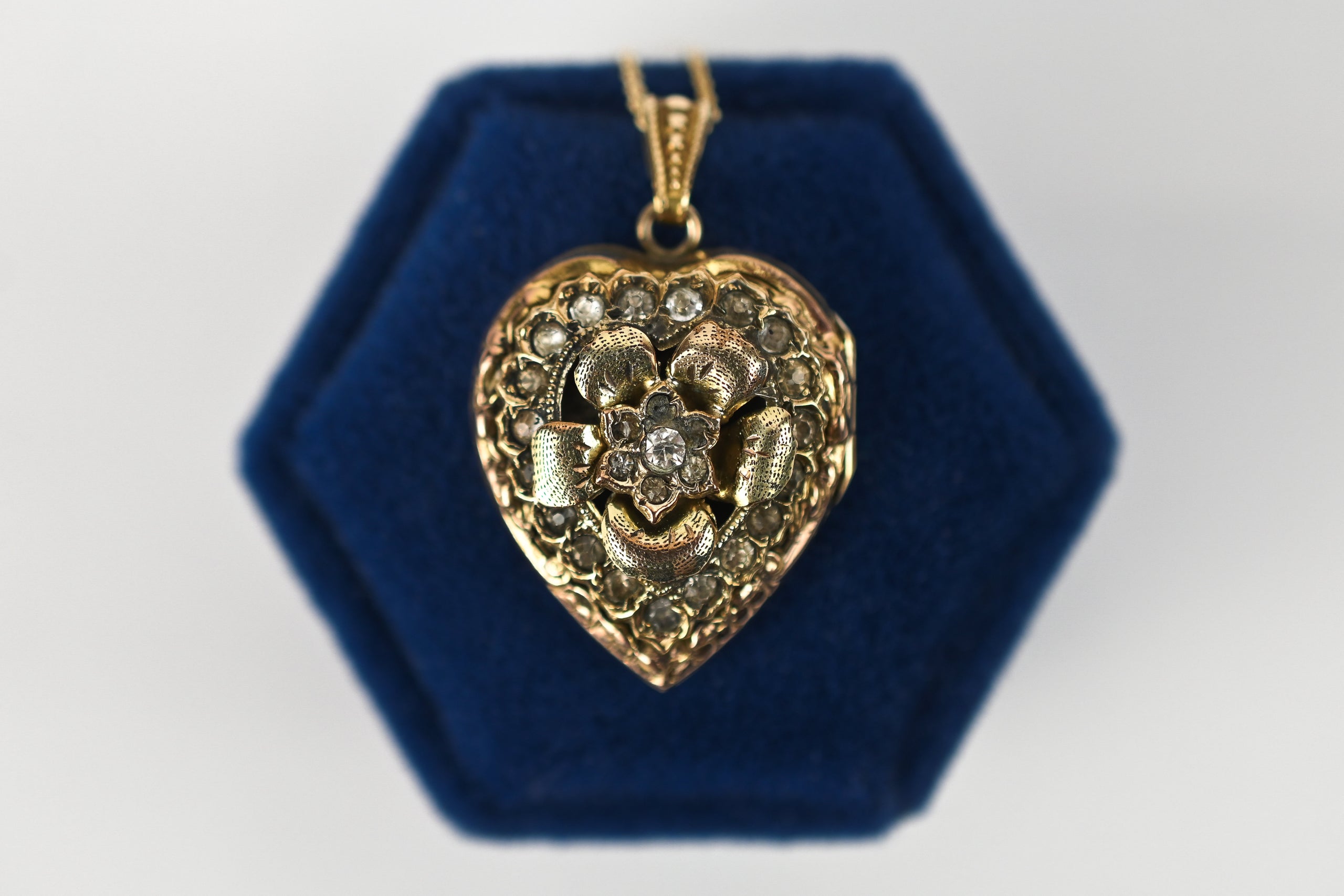 Vintage Starburst with Clear Rhinestone Circle Locket | FLUX